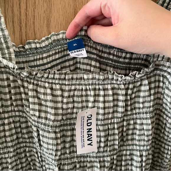 NWT Old Navy Fit & Flare Lightweight Smocked Gingham Midi Dress — Green - Picture 4 of 9